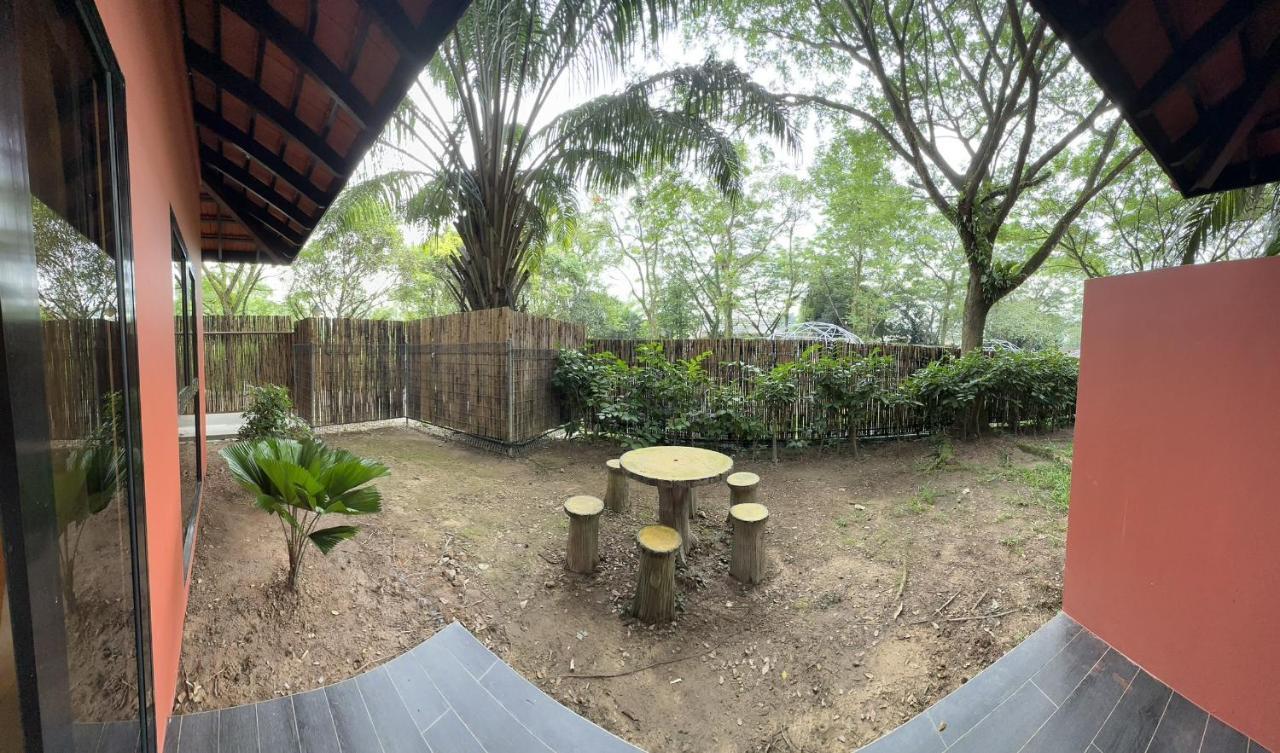Kranji Sanctuary Resort Singapura Luaran gambar